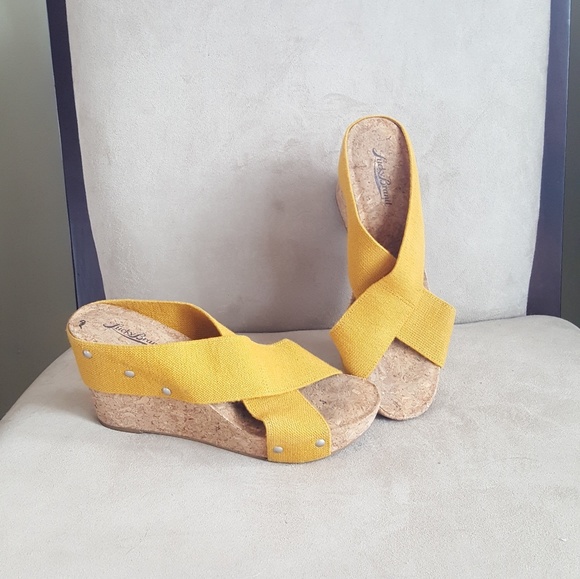 Lucky Brand Shoes - Lucky Brand Sandals.  Sz 8.5